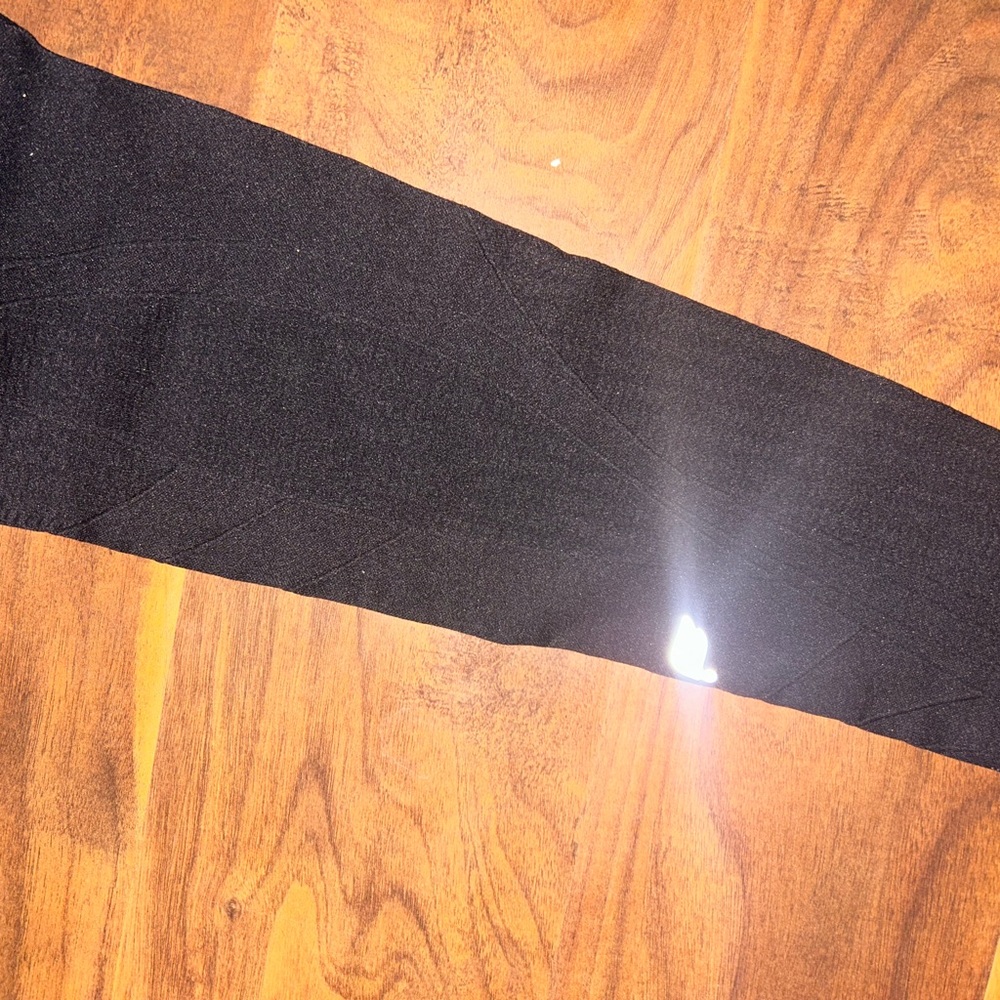 Fabletics matching set - Picture 3 of 4
